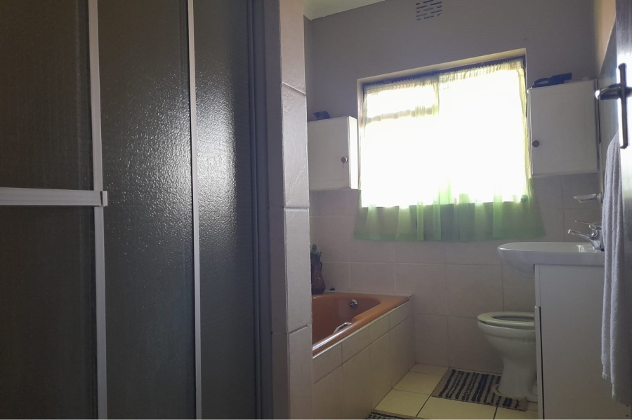 3 Bedroom Property for Sale in Firgrove Western Cape